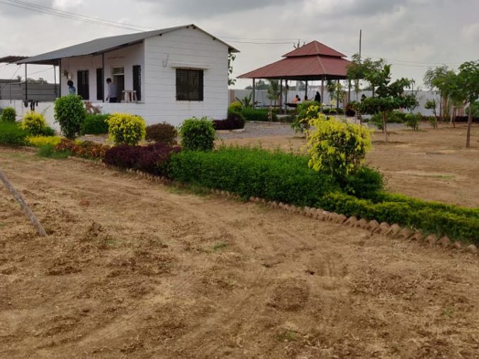 Surat Farm House For Rent with the attractive looks and